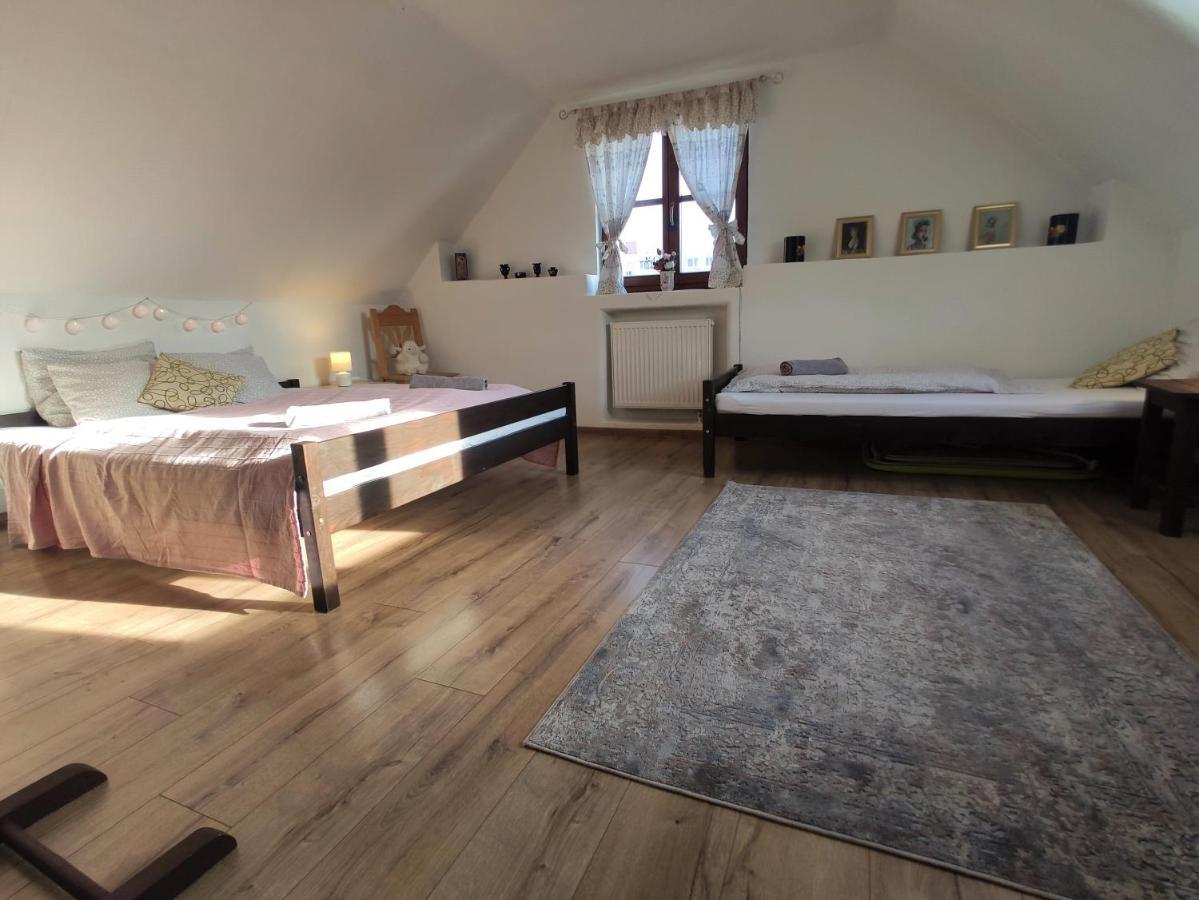 Podkrovie v útulnej chalupe v srdci Slovenska Hlinik nad Hronom Exterior foto