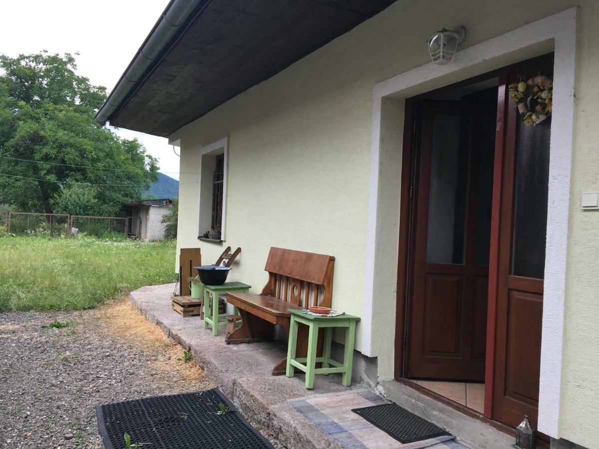 Podkrovie v útulnej chalupe v srdci Slovenska Hlinik nad Hronom Exterior foto